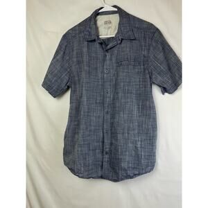 Gravel Gear Men's Size Medium Blue Chambray Short Sleeve Button Up Shirt